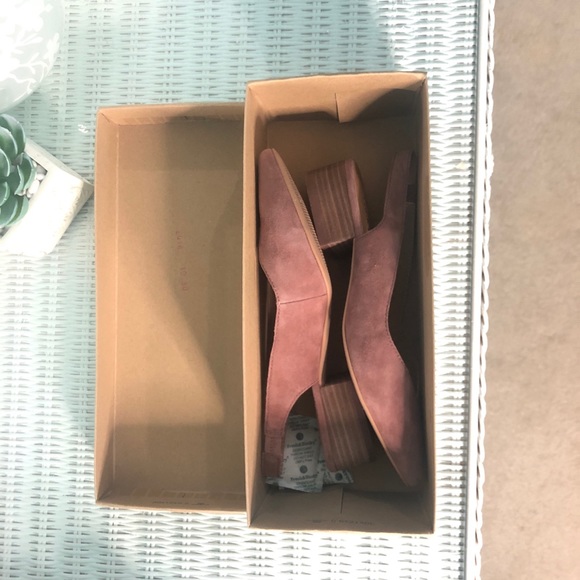 SOLD Lucky Brand Caedmam Slingback Pump - Picture 2 of 5